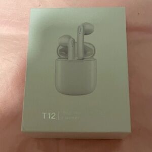 T12 Wireless Earbuds in White